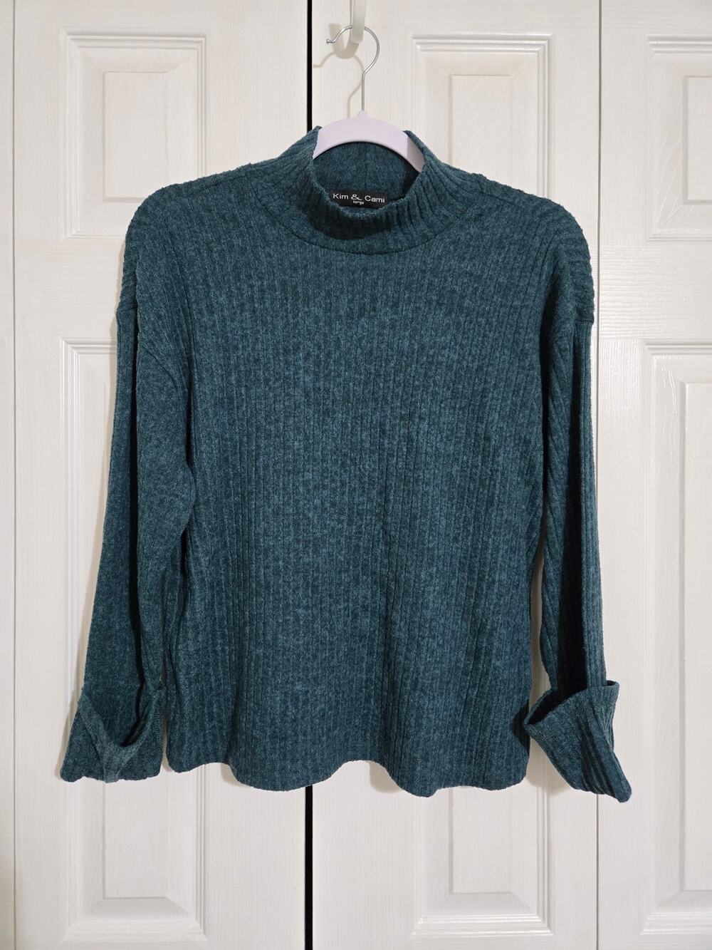 Kim and cami large women's ribbed teal sweater